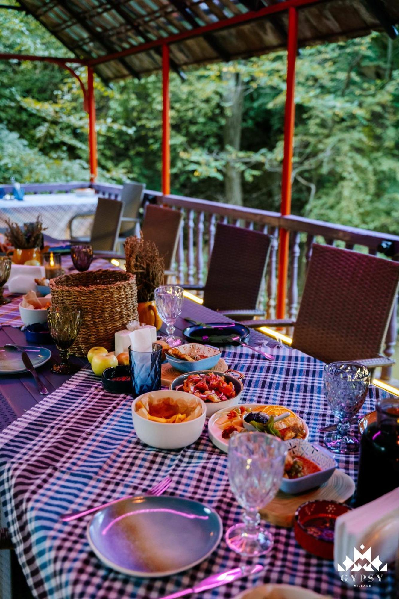 Asureti Gipsy Village Park Hotel מראה חיצוני תמונה